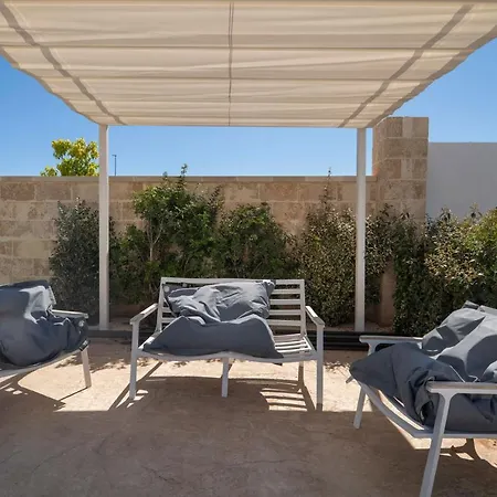 Dimora Oru Bed and Breakfast Λέτσε