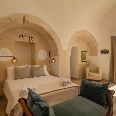 Dimora Oru Bed and Breakfast 4*