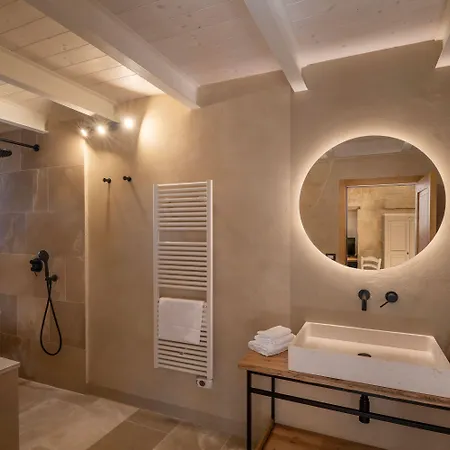 Dimora Oru Bed and Breakfast 4*