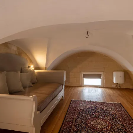 Dimora Oru Bed & Breakfast 4*